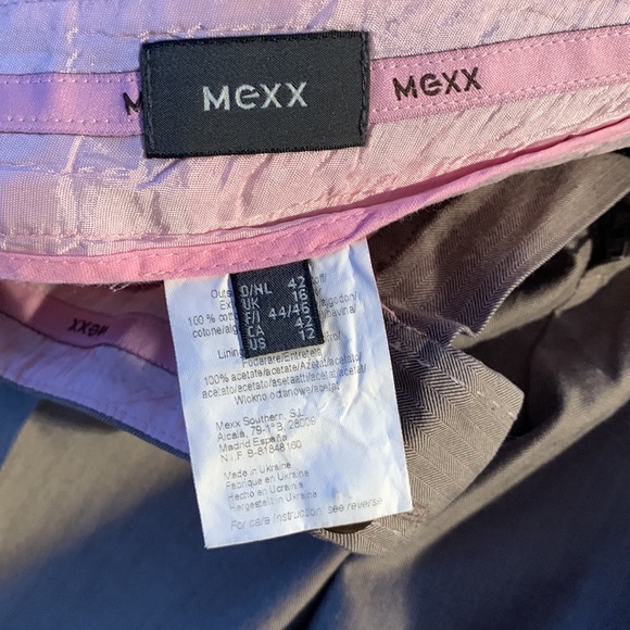 Mexx Two fine herringbone pants. Grey with pink lining. Size 10 - Picture 5 of 10